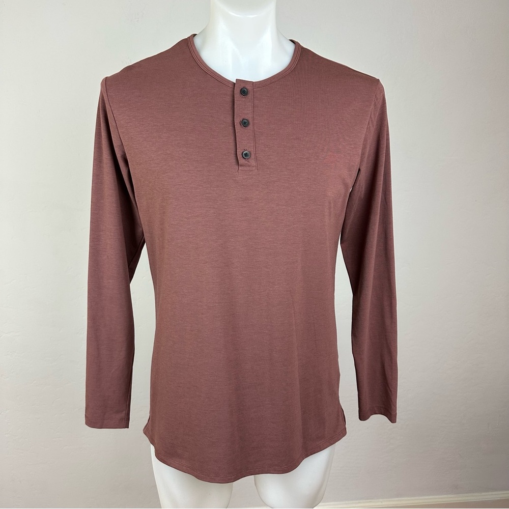 Cuts Clothing Pyca Pro Men’s Split Hem Henley Shirt